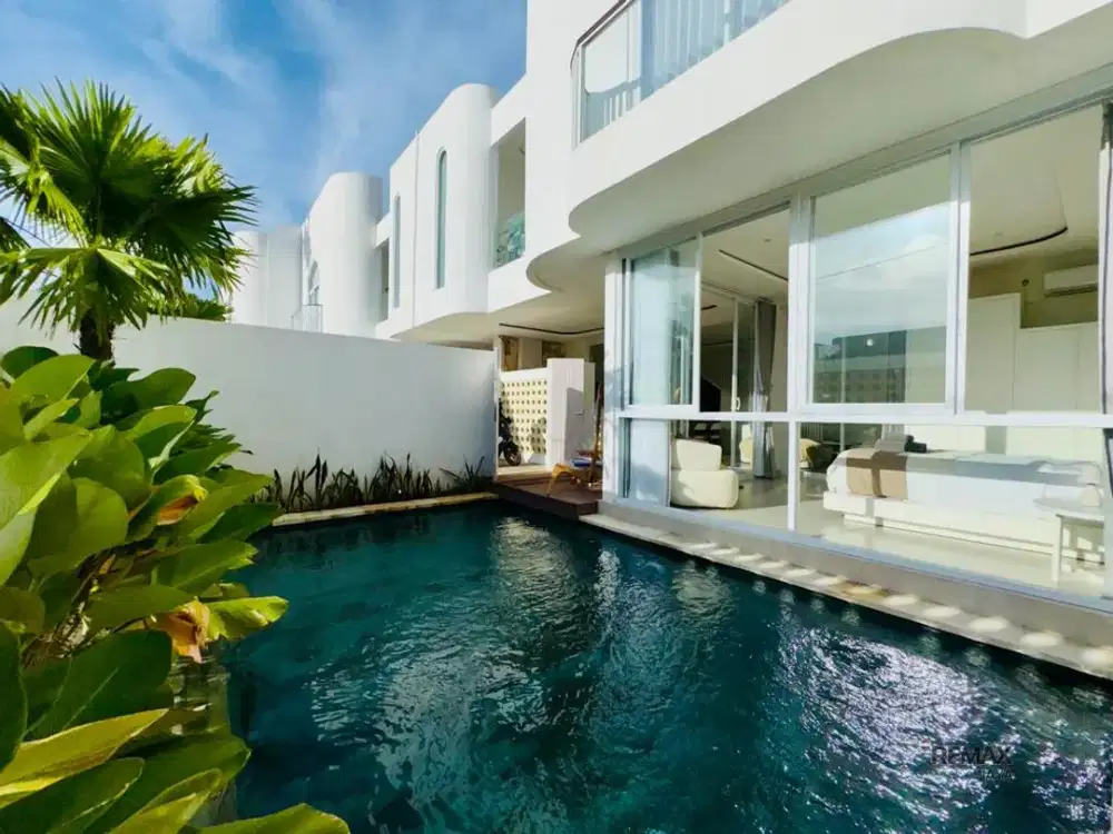 Villa Modern 2 Lantai Dijual di Varada, Ungasan Area