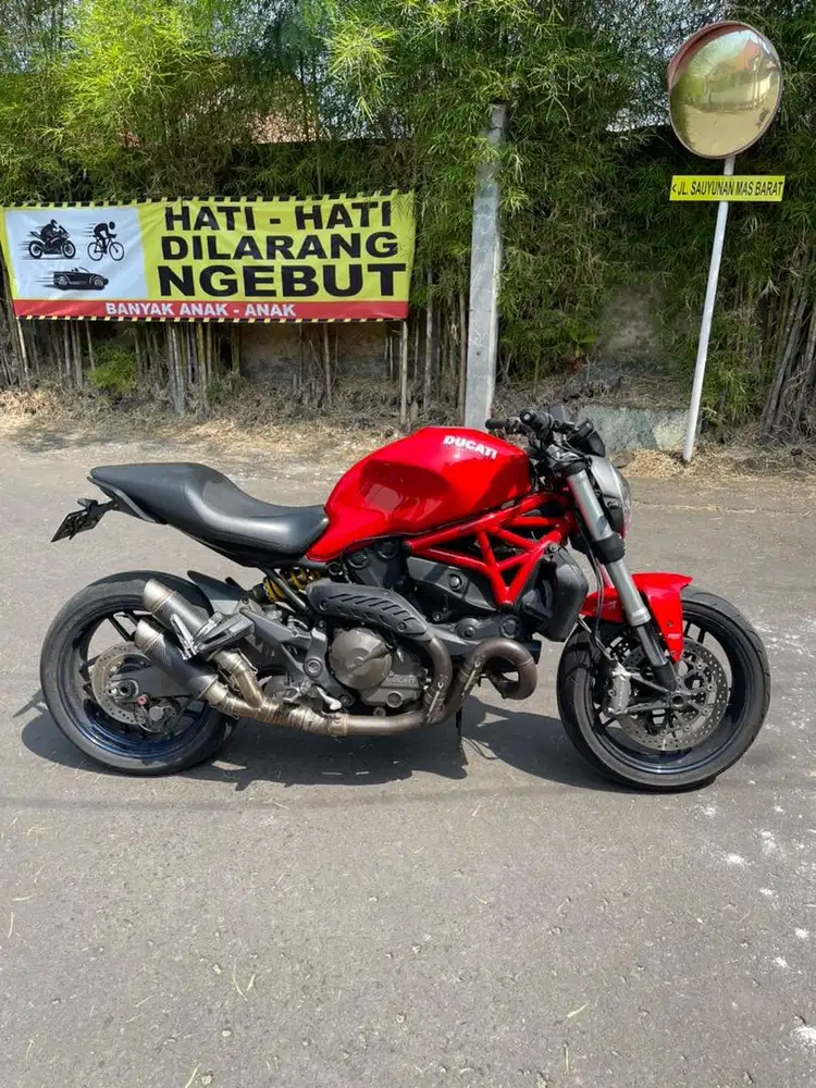 Ducati Monster 821 2017 Merah