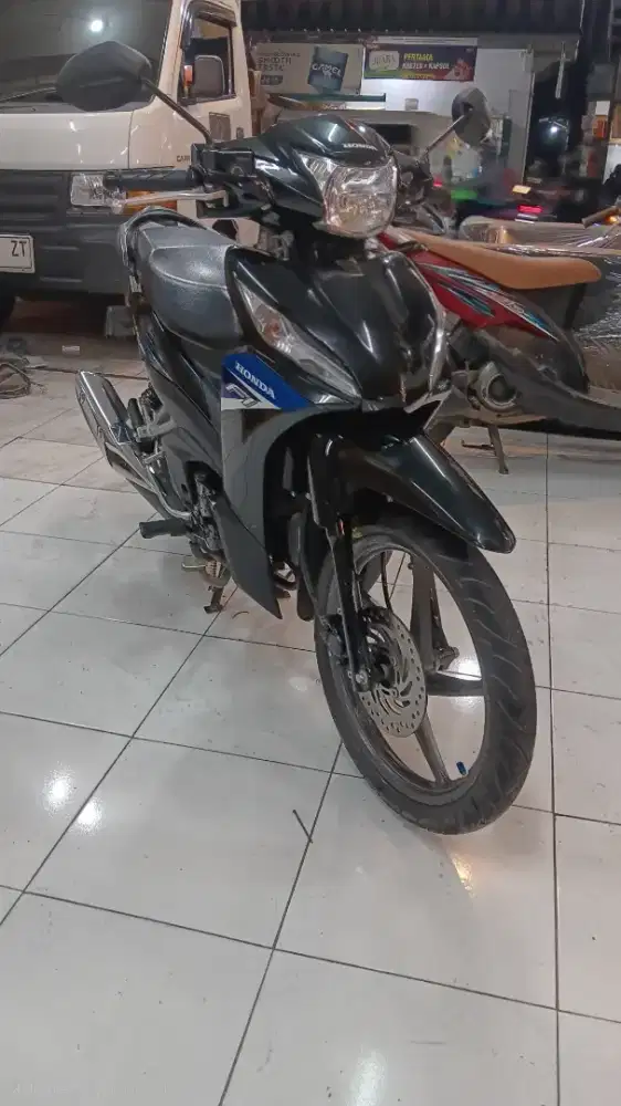 Honda Revo 2024 Mulus Pajak Panjang Siap Pakai KM Rendah