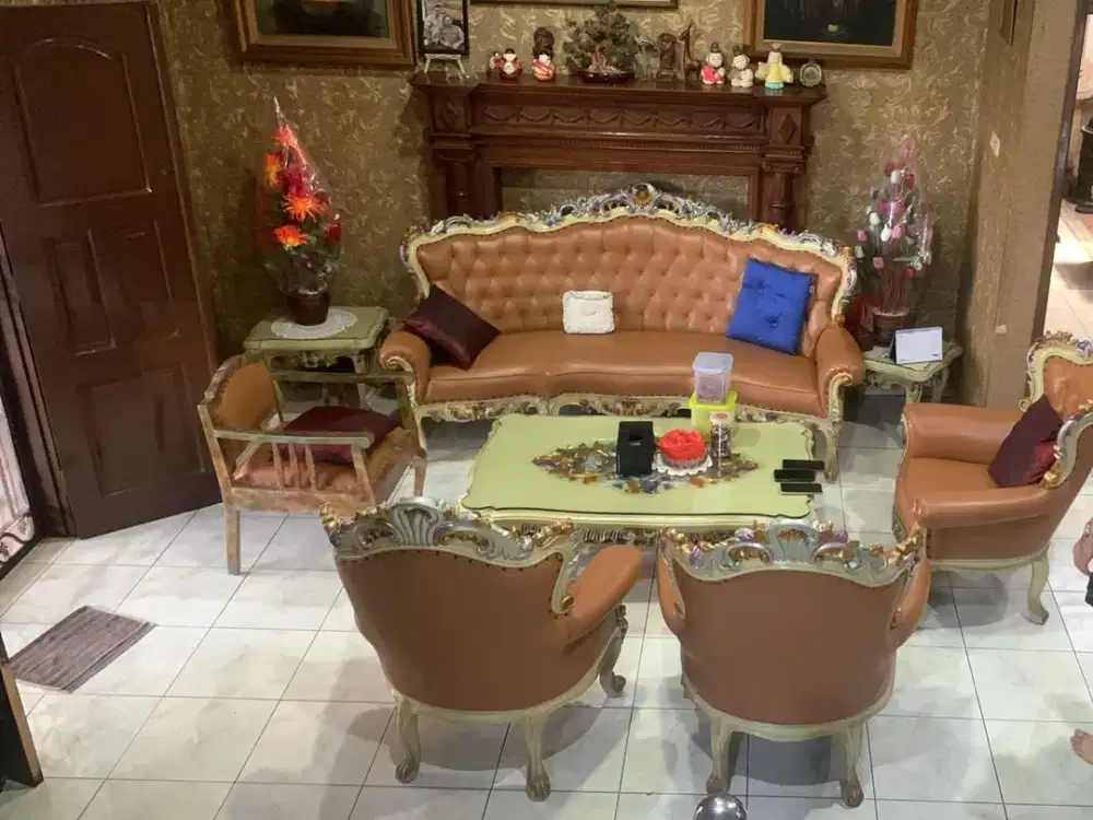 Dijual Rumah di Taman Palem Lestari, Lt.386m2, Hadap Timur, Harga : 8M Nego