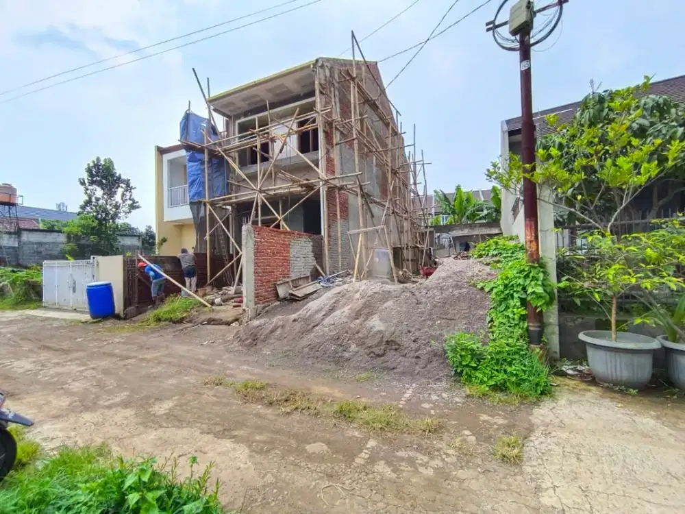 Tanah belakang Setra Duta Bandung