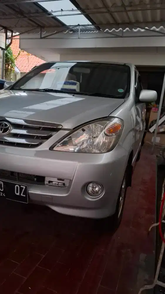 Toyota Avanza tipe G M/T 2004