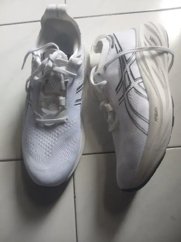 sepatu asics gel nimbus no.42