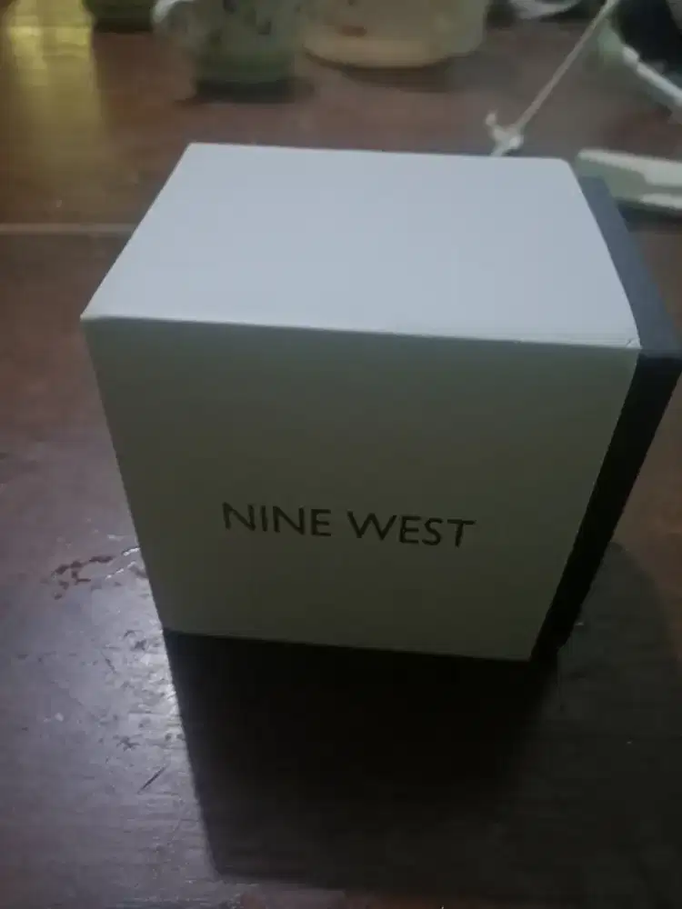 Jam Tangan Wanita Nine West Original Liana Silver