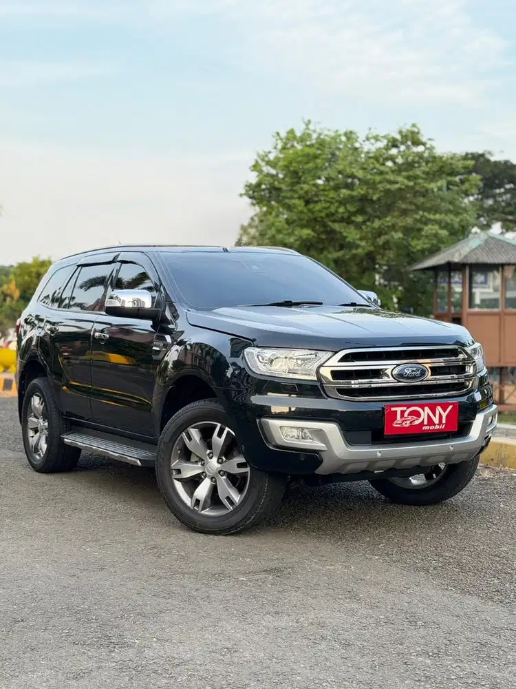 Ford Everest 2.2L AT Titanium 2015 Hitam