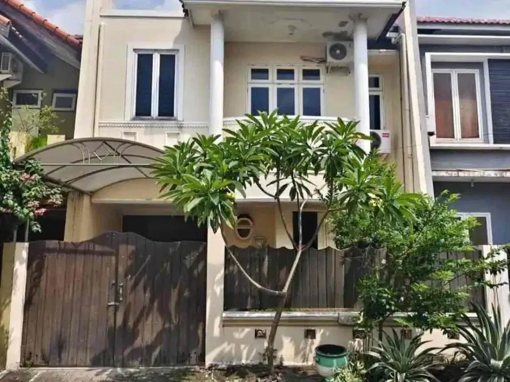 butuh uang Dijual Rumah Gayung Kebonsari 
Selangkah dari Sekolah Al Hikmah