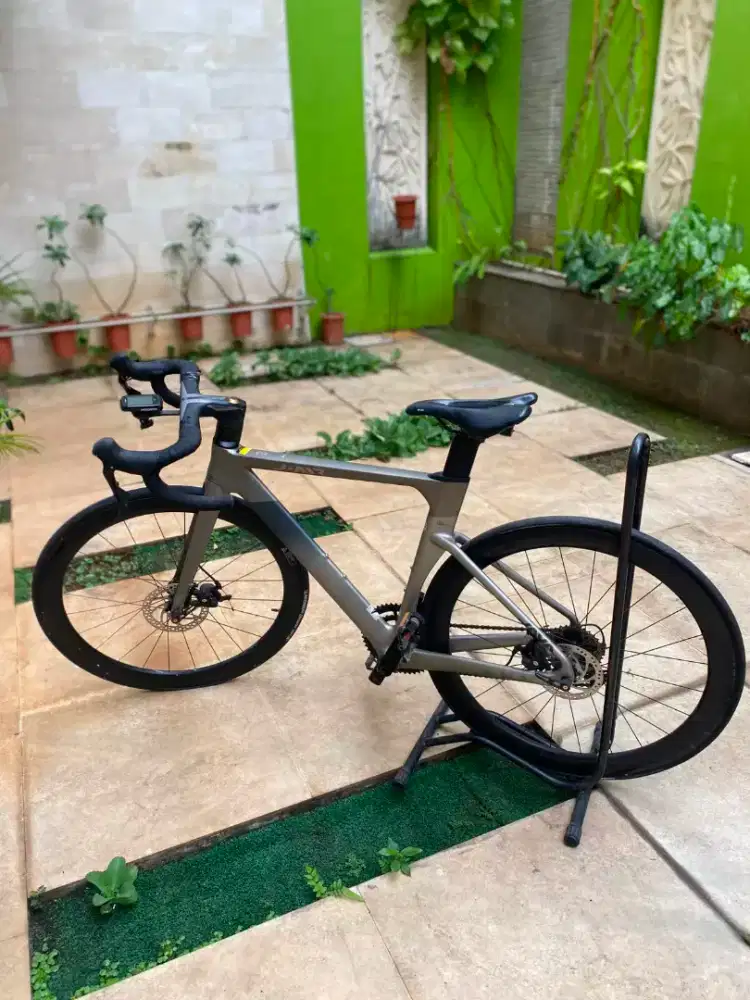 Java J - Air Carbon Disc Road Bike - Sram axs - Size M