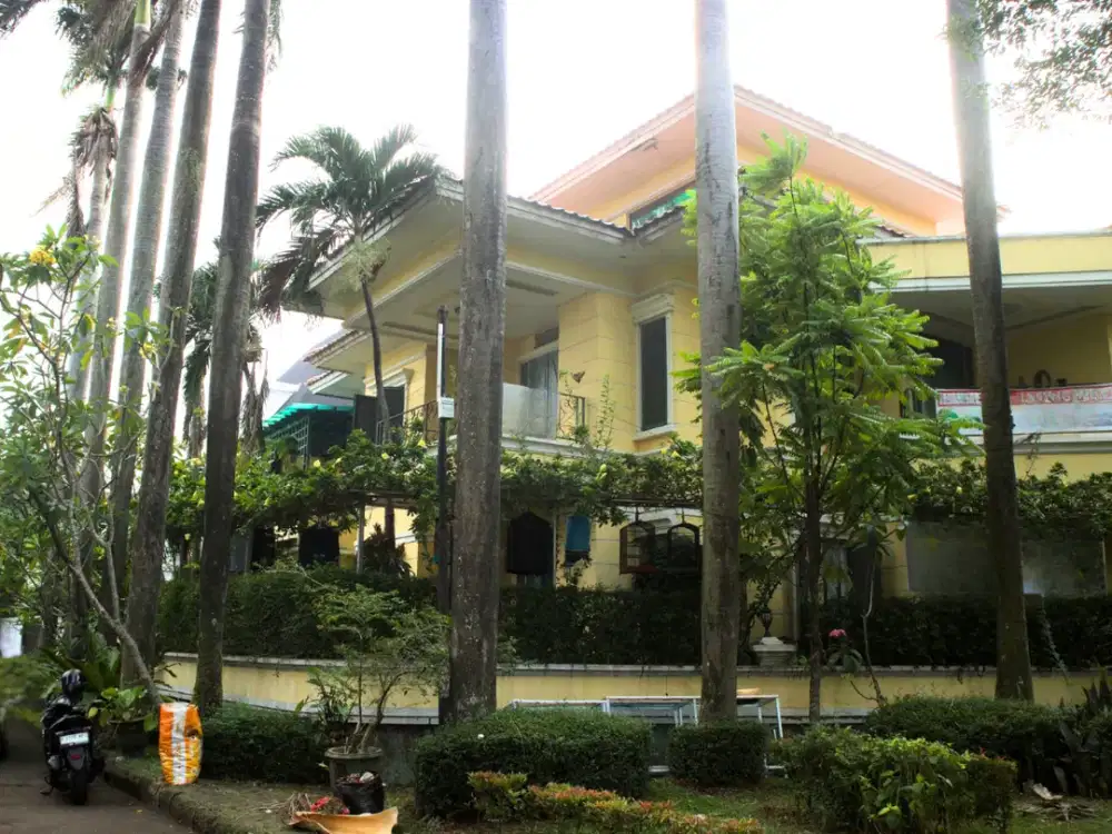 Dijual Rumah Hook di Bintaro Sektor 9. Tangerang Selatan