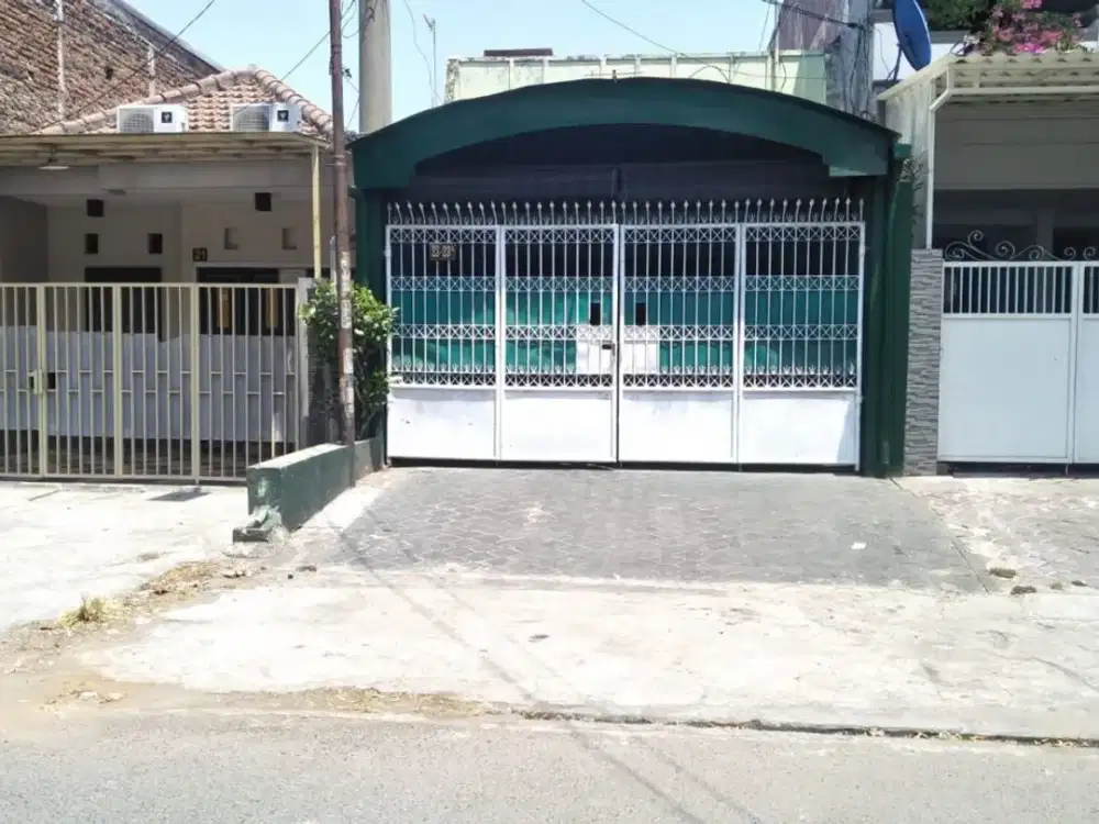 Rumah Kos Jl.legundi Hadap Barat Akses Jalan Mudah Sekali Di Jaga Hansip Kalau Malam