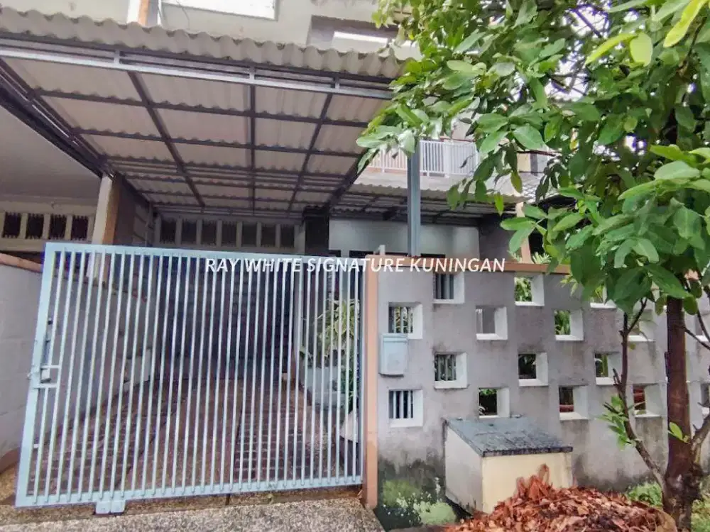Disewakan Rumah 2 Lantai Townhouse Tanjung Barat
