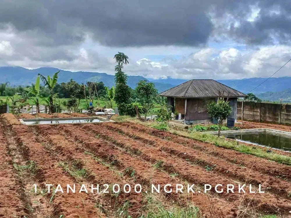 Dijual sebidang tanah bagus subur view keren banyak villa dekat kota