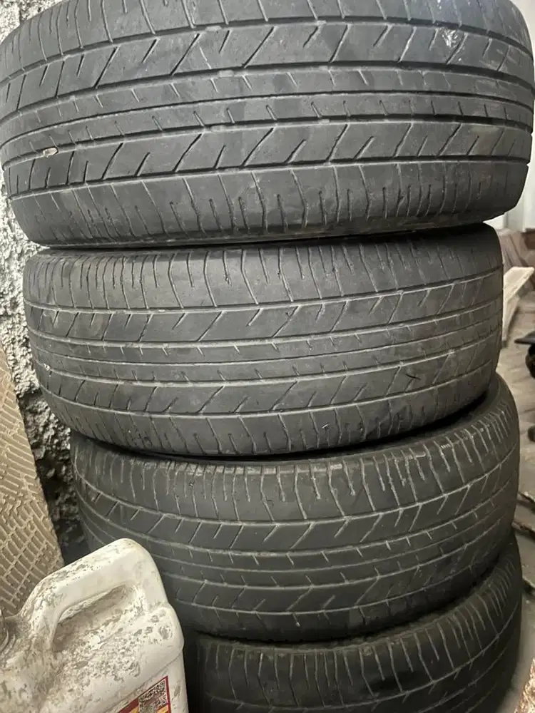 dapat 4 ban mobil brio merk bridgestone potenza