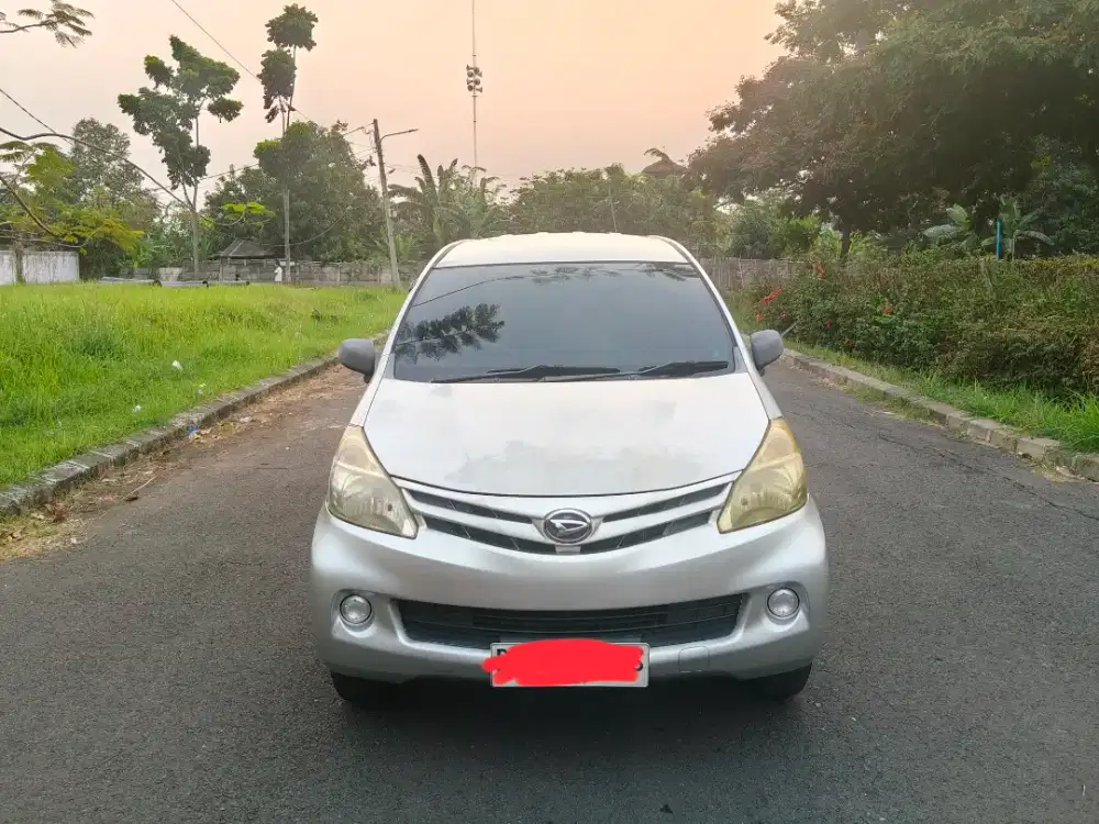 Xenia 1.300 cc Manual 2012