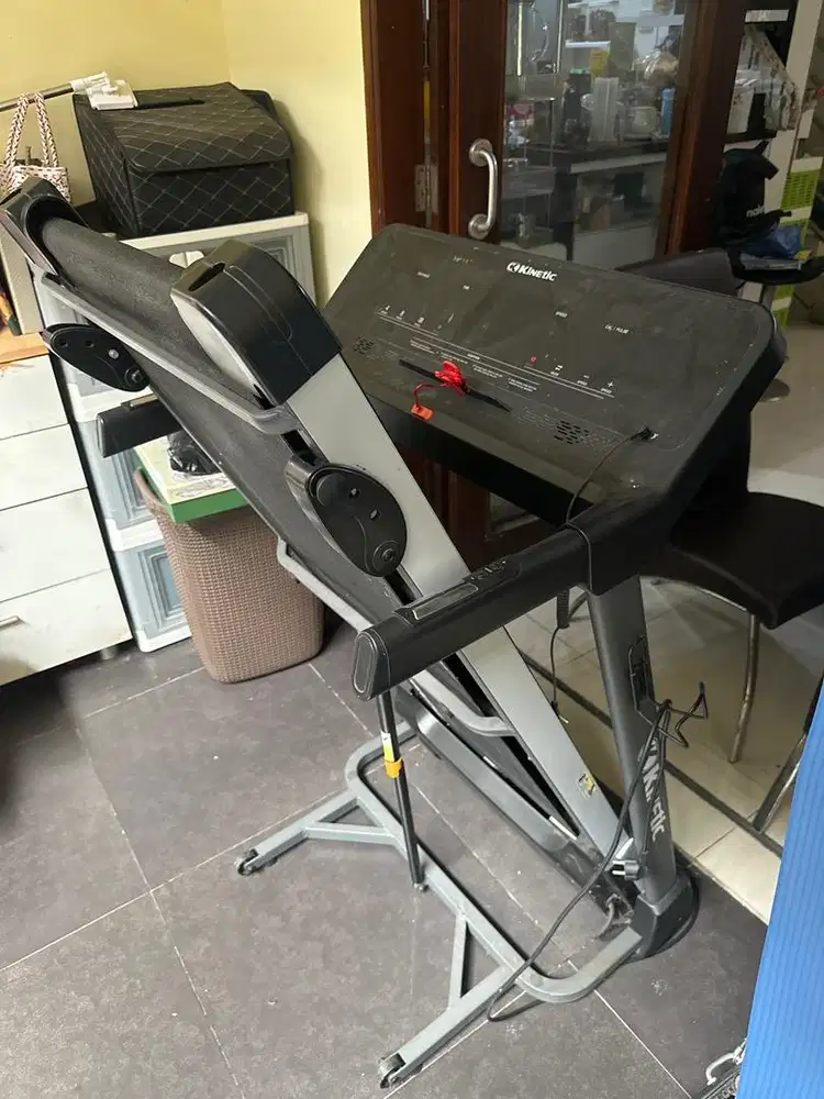 Treadmill Kinetic Motorized 12P ACE Foldable