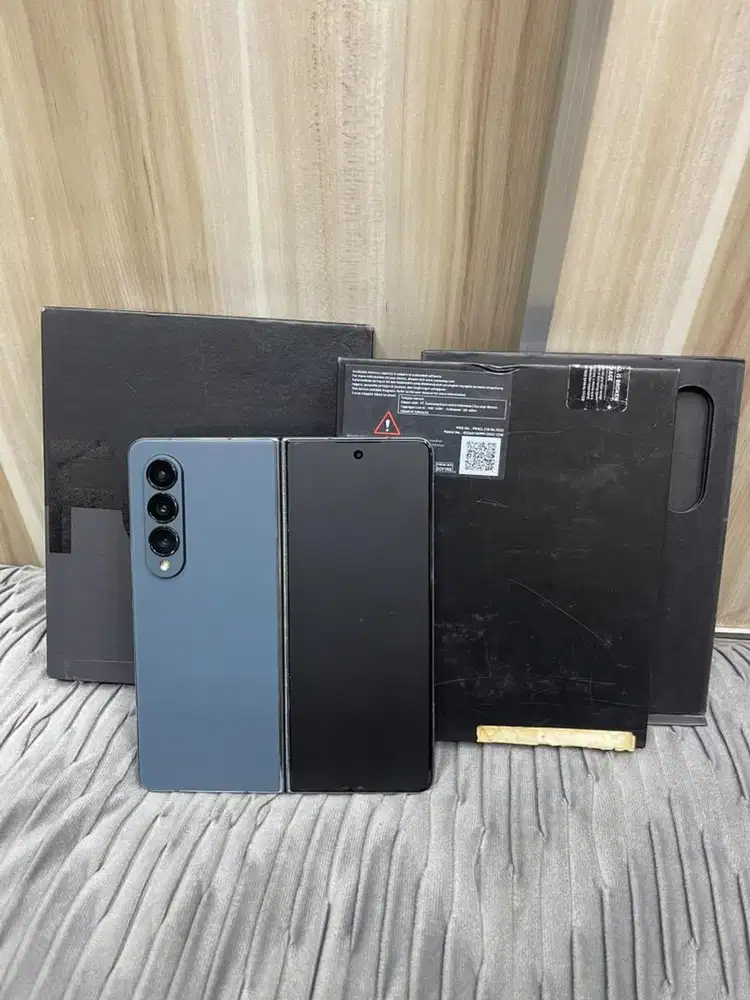 SAMSUNG GALAXY Z FOLD 4 12/256GB bekas resmi sein