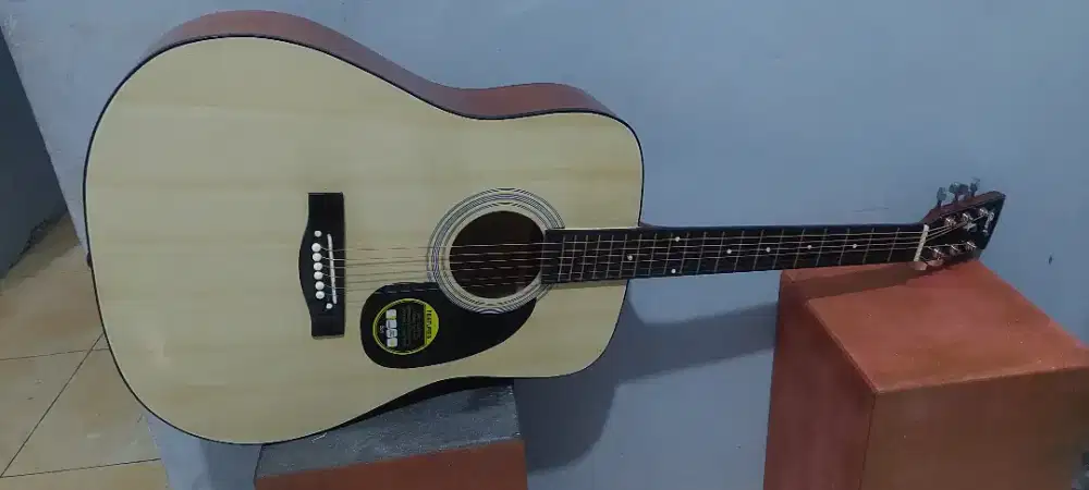 Gitar akustik jumbo tanambesi