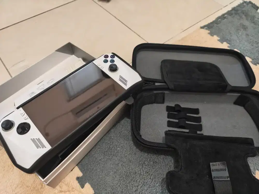 Asus ROG Ally z1 extreme 512gb fullset mulus garansi aktif