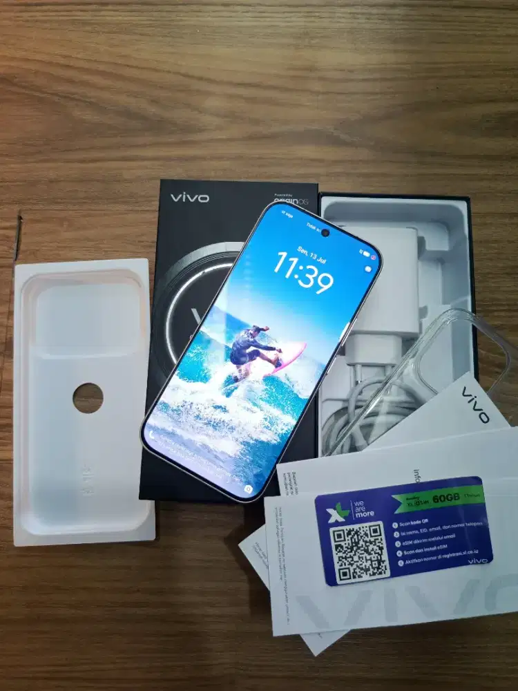 Vivo v70 5g 12/256 Zeiss