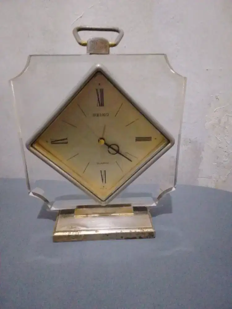 Jam weker meja kantor Merk Seiko