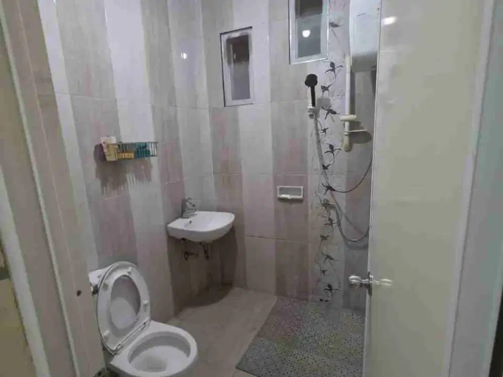 Dijual Rumah Dua Lantai Siap Huni di Nirwana Kelapa Gading