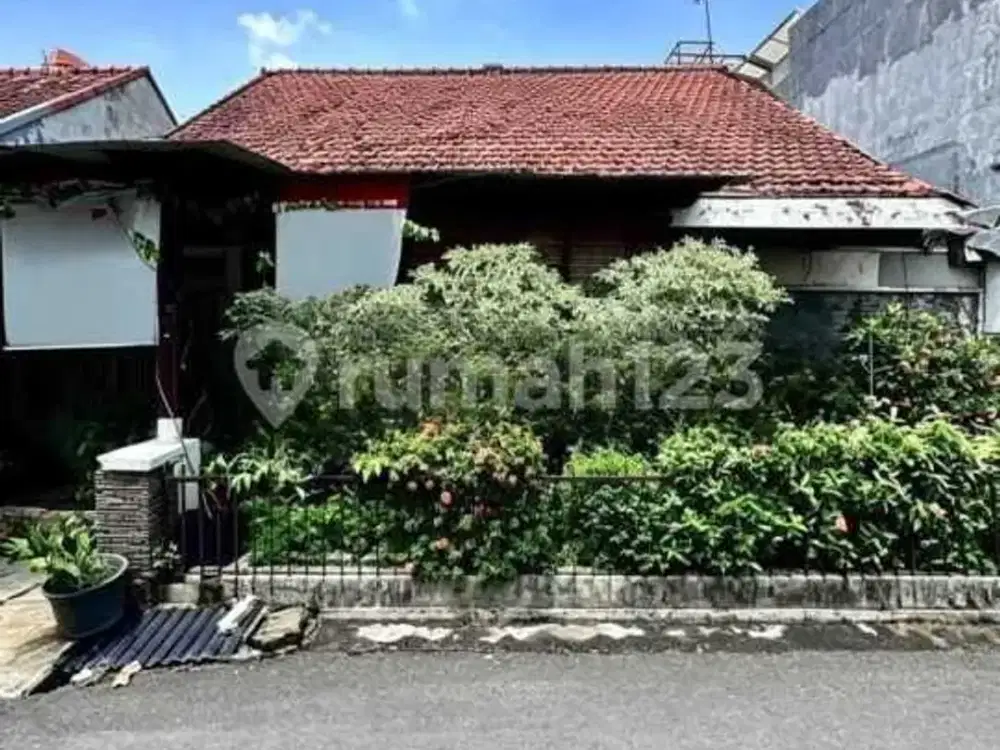Rumah Lama Hitung Tanah Hunian Tenang di Kebayoran Baru