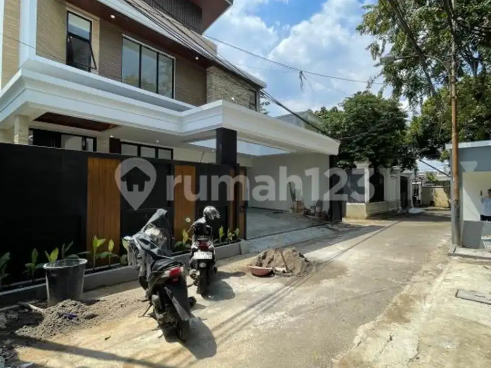 Rumah Mewah Brand New Turun Harga di Kebayoran Baru Harga Under Market