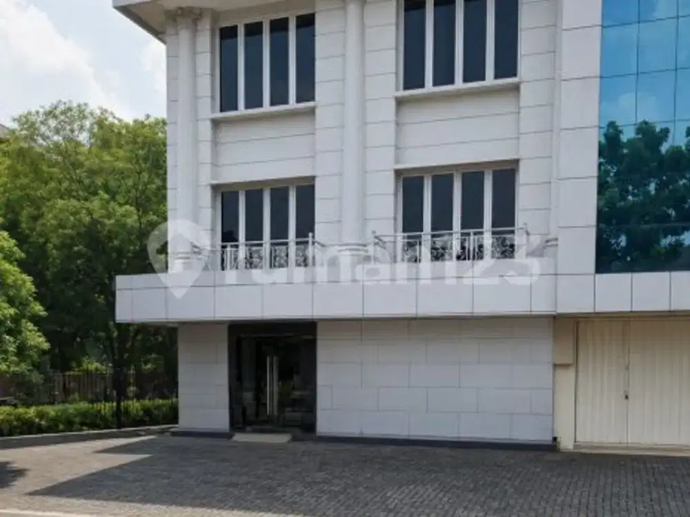 Ruko Posisi Hoek Siap Pakai Area Premium Jarang Ada di Tebet Raya