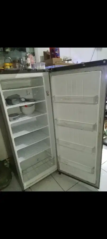 Jual freezer merk LG NORMAL MULUS