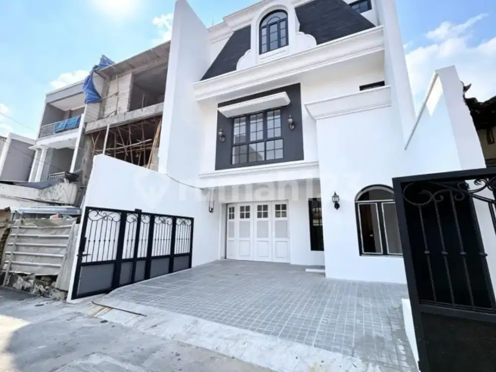 Rumah Bagus Brand New Akses Sangat Strategis di Asteria Mandala I di Tebet Utara