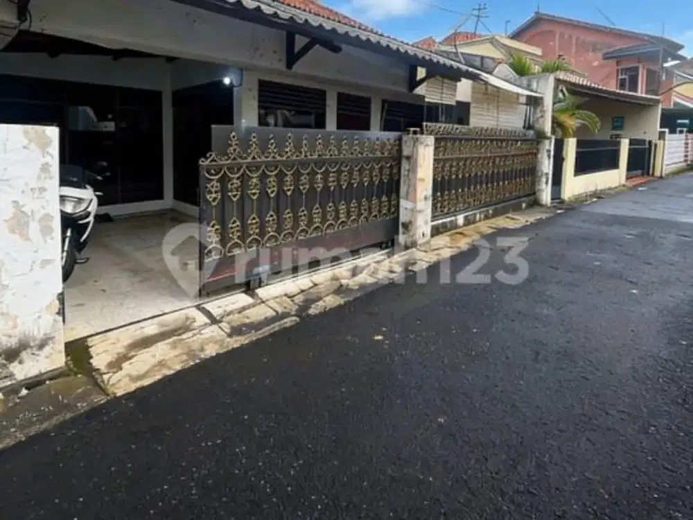 Rumah Lama Hitung Tanah Dekat Toll Pancoran & Toll Tebet di Tebet Timur