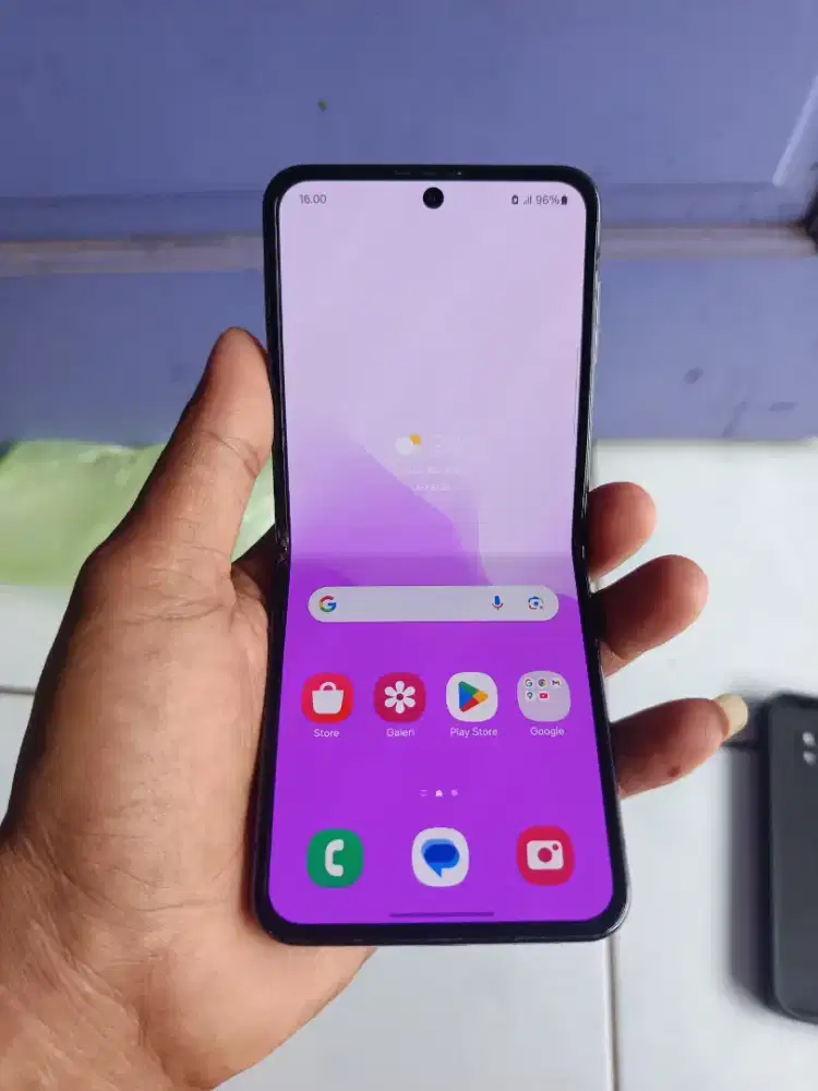 Samsung Galaxy z flip 4 bisa tt