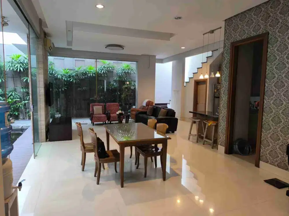 Dijual Rumah Lebar Jalan 3 Mobil Kelapa Gading