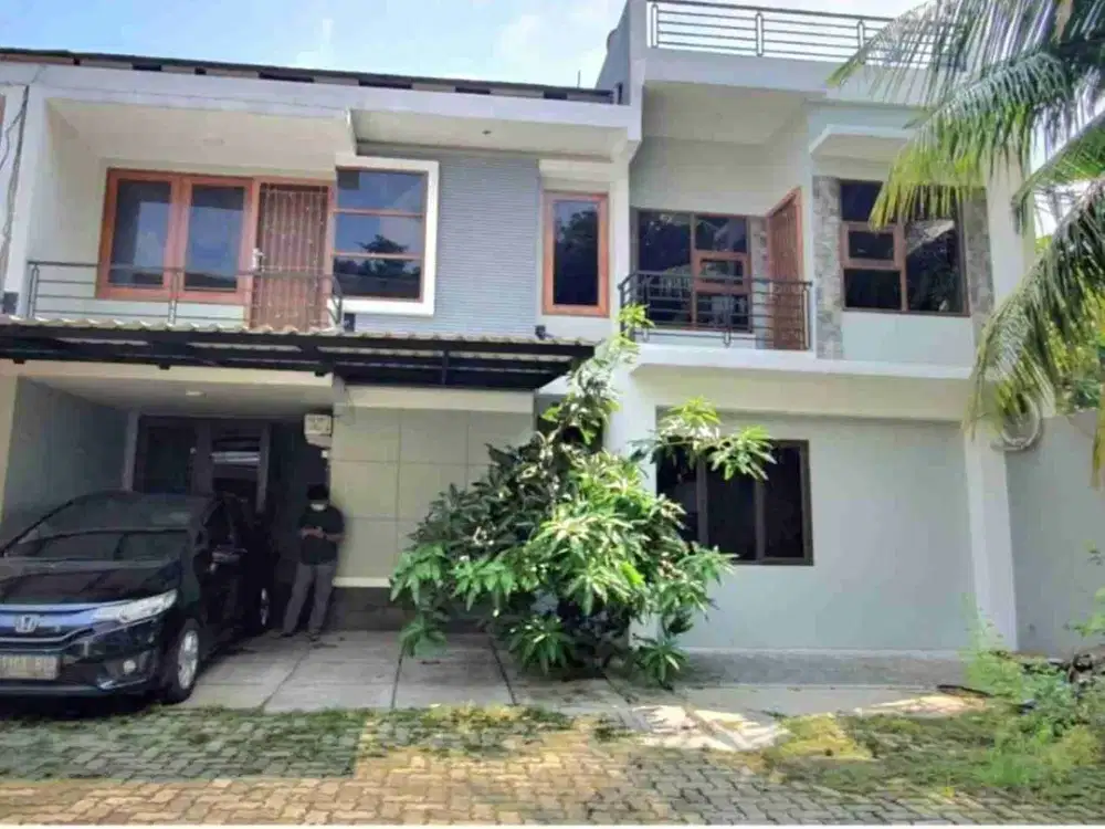Rumah 2 Lantai,Siap Huni, bebas banjir di Puri Meruya Town House, Kembangan, Jakarta Barat