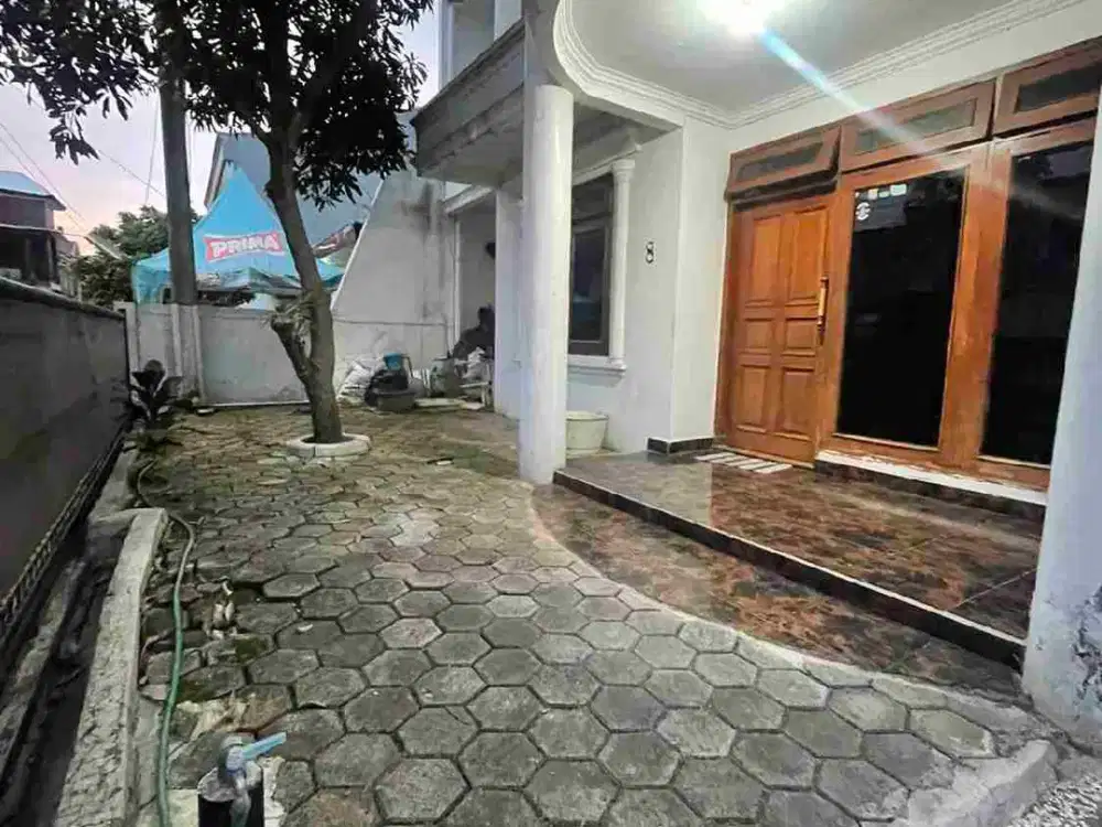 Disewakan rumah 2 lantai Arcamanik bagus