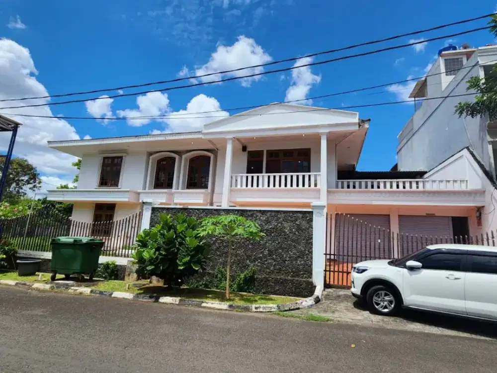 Dijual Rumah Hoek di Pulomas Jakarta Pusat