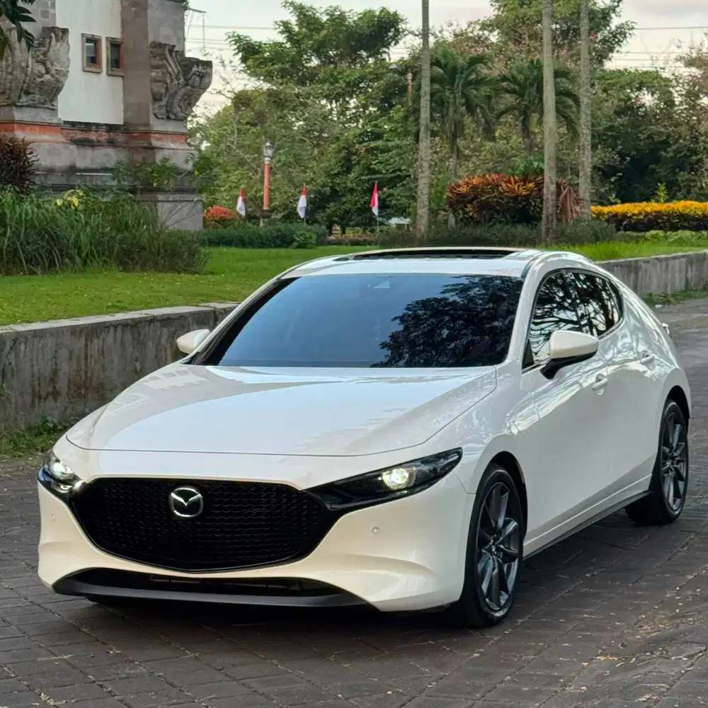 Mazda 3 Hatchback 2022 Skyactiv-G 2.0L asli bali