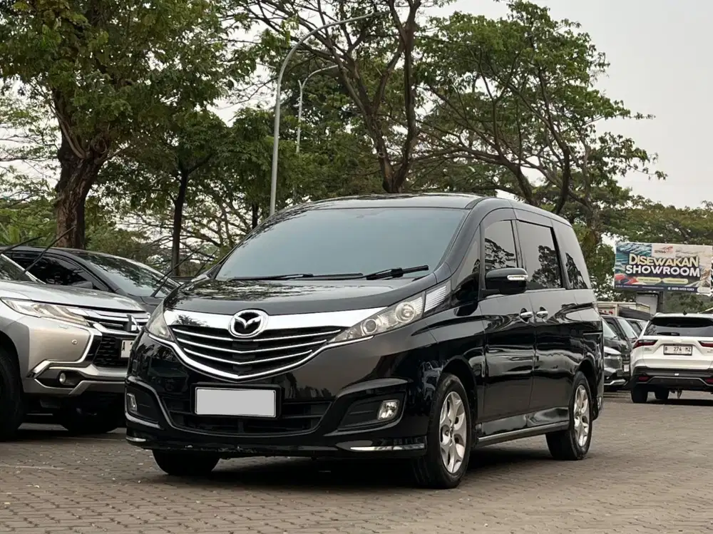 MAZDA BIANTE SKYACTIV 2015 AT HITAM KM 88RB