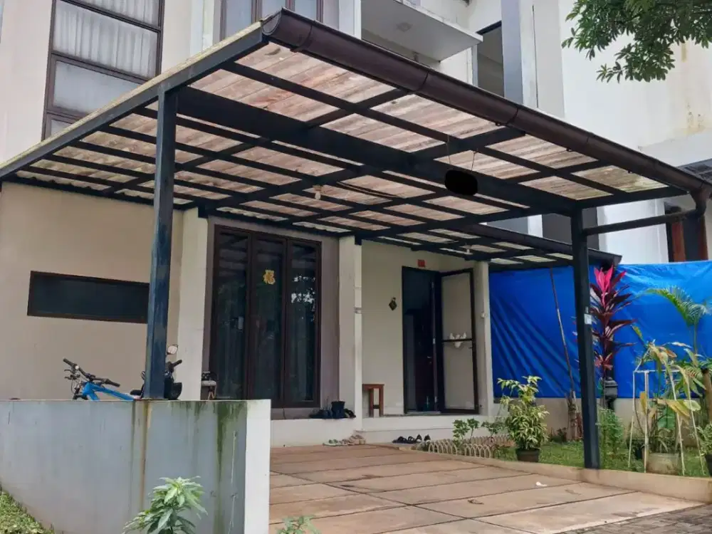 Rumah 2 Lantai 5+1 Kamar Hadap Selatan di The Green