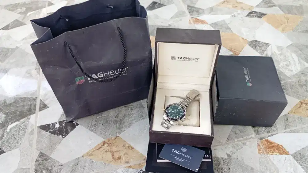 Jam tangan Tagheuer