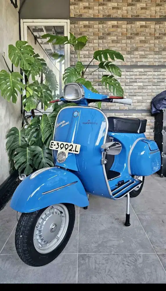 Vespa Sprint latin 1968 - bu buat renov rumah