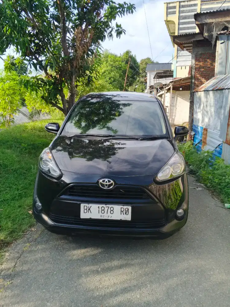 Toyota sienta E manual 2016