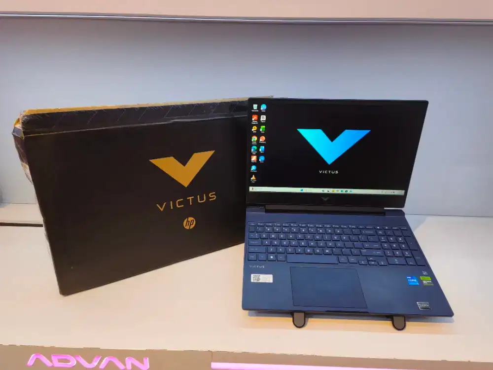 LIKE NEW HP VICTUS 15 FA5156TX