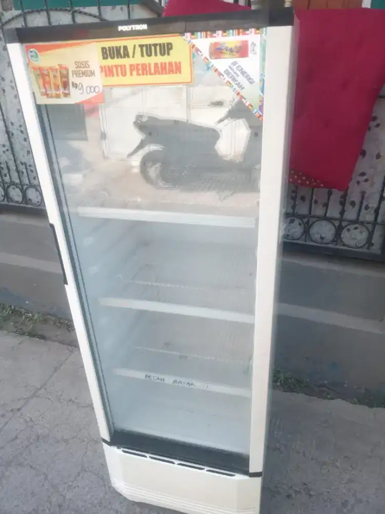 Di jual showcase polytron