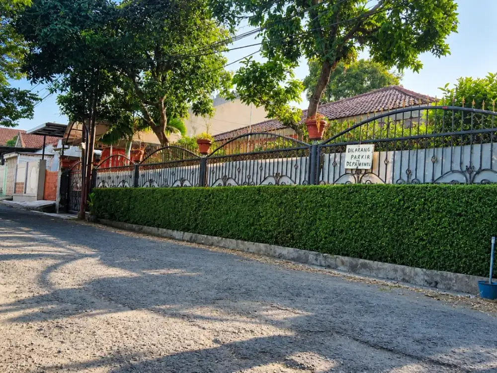 Rumah Lama Terawat Di jalan Kembar Pasir salam buahbatu srimahi Bandung