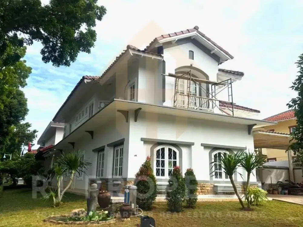Disewakan Rumah Cluster Taman Menteng Lippo Cikarang PSR20M