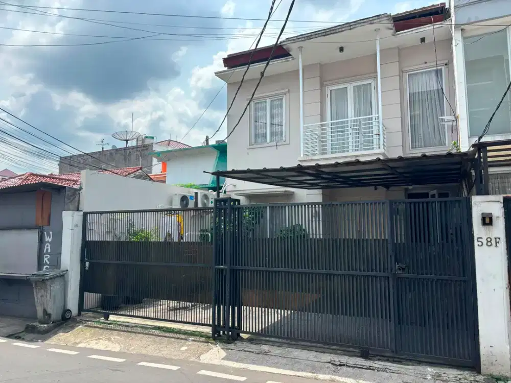 Dijual Rumah termasuk kamar kost di Jl H Batong Cilandak - area Pondok Indah, Lokasi sangat bagus