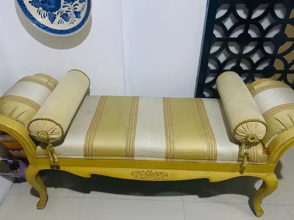 Bench classic mewah