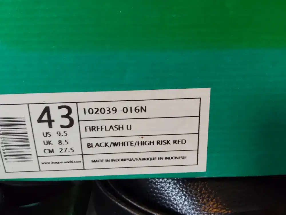 SEPATU LEAGUE BARU