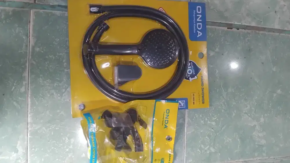 Kran air cabang + shower ONDA