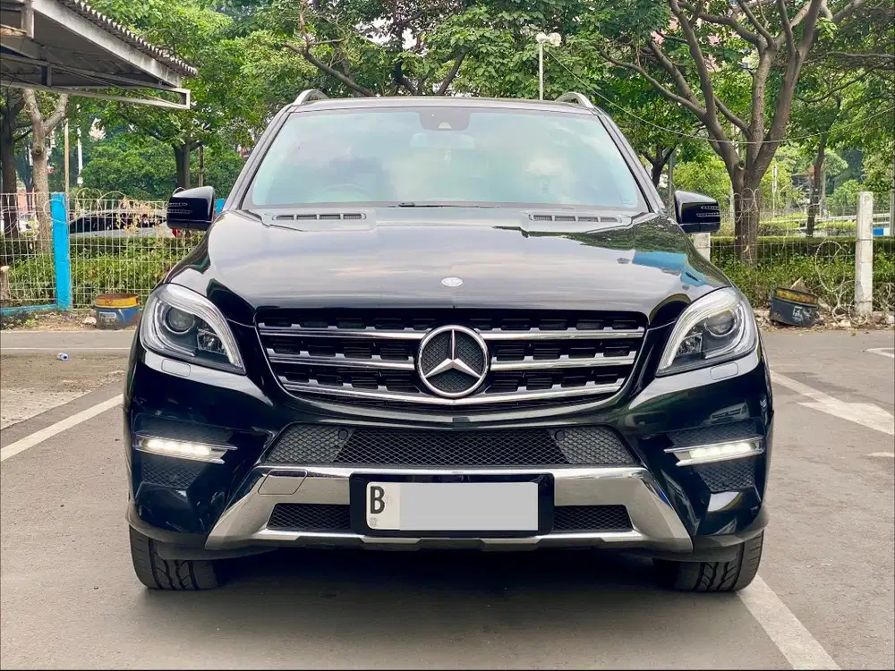 MERCEDES BENZ ML400 AT HITAM 2015